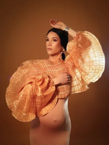 Midora Gestante: Vestido Plisso Tubinho nude quente