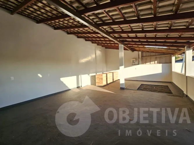 Casa para aluguel, 4 quartos, 3 suítes, 2 vagas, GRANADA - UBERLANDIA/MG