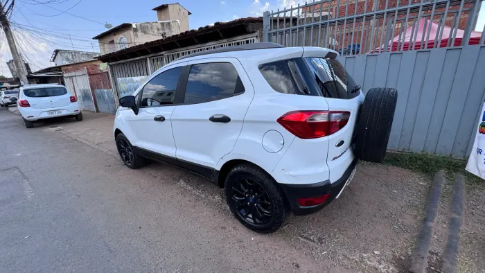 Ford Ecosport Freestyle 1.6 16V Flex 5P 2013