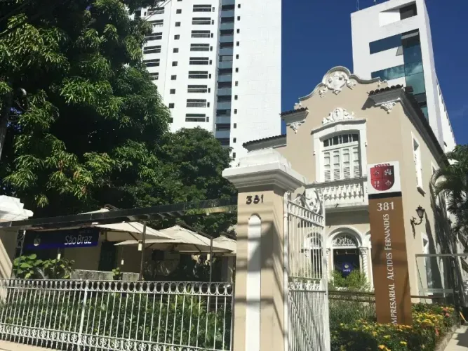 Imóvel para aluguel tem 60 metros quadrados em Casa Forte - Recife - PE