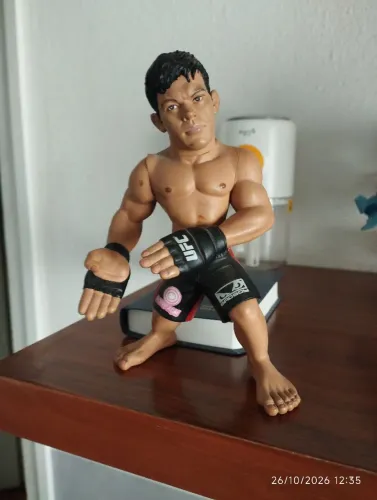 Boneco UFC Original Lyoto Machida