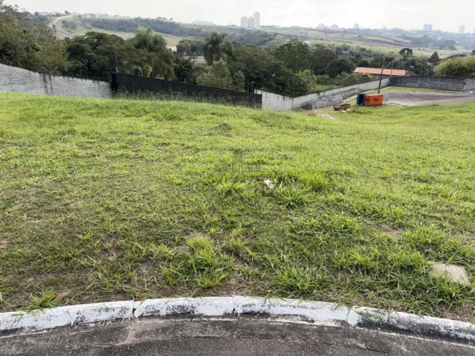 Oportunidade - Terreno em Condomínio - Condomínio Residencial Altos da Quinta - Torrão de