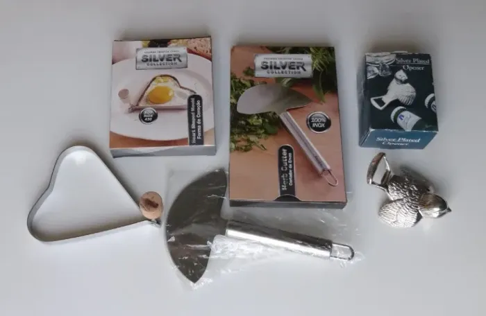 Cortador de ervas, forma para ovo frito e abridor de garrafas - novos