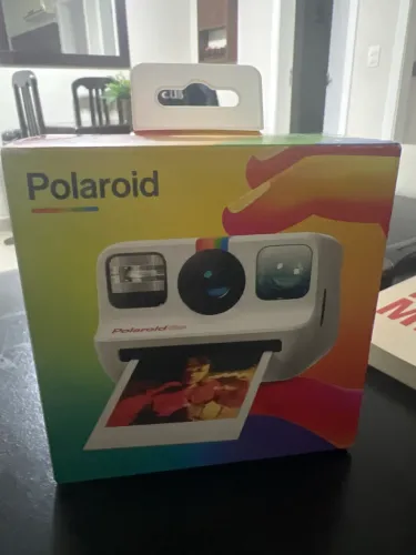 Câmera Polaroid Go