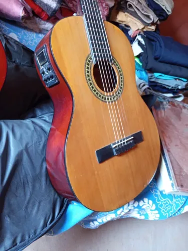 Violão elétrico
