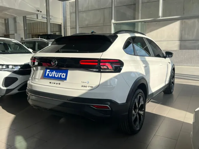 Volkswagen Nivus Highline 1.0 200 TSI Flex AUT 2023