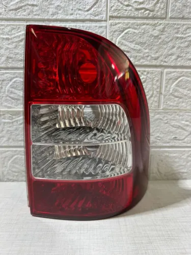 Lanterna direita Fiat Strada 2004 2005 2006 2007 2008 2009