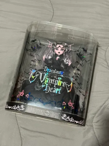 Boneca Monster High Draculaura Vampire Heart