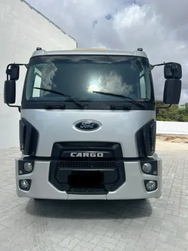 Ford Cargo 2423 2013 Chassi 8,50m