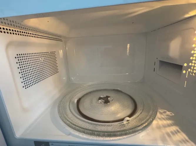 Micro-ondas Electrolux MTO30 20L 220V | Excelente estado