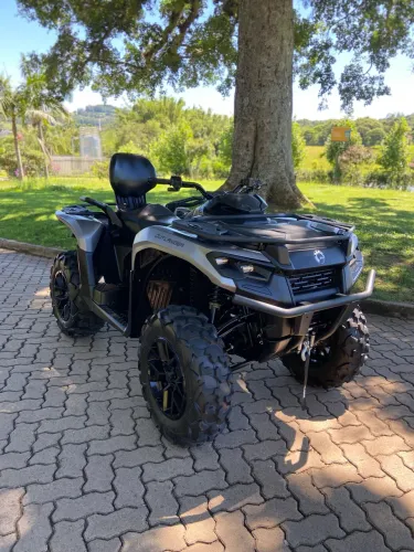 Quadriciclo Can-Am Outlander 700 XT Max , ano 2024