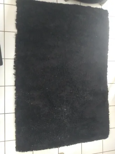Tapete preto grande