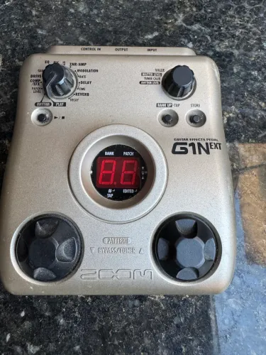 Pedaleira zoom G 1next P/guitarra