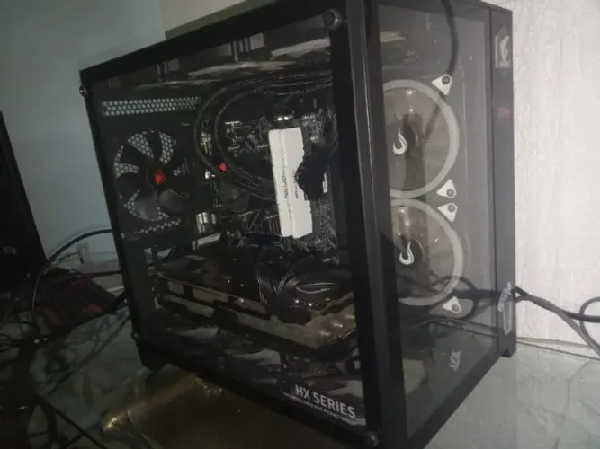 Vendo PC Gamer em ótimas condições. ryzen 7 5700x, placa de video Rx 5600xt, 16 gigga etc