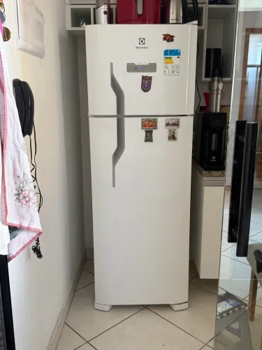 Vendo geladeira eletrolux
