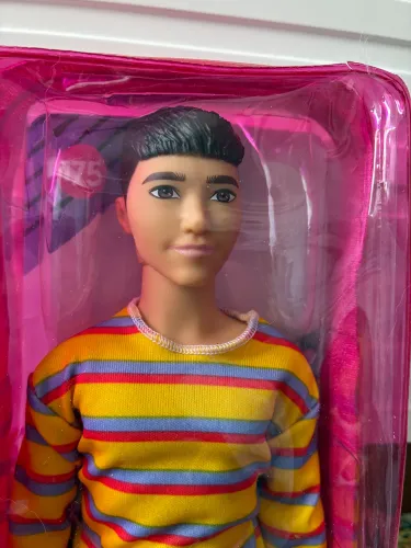 Boneco Ken Fashionista 175 - Lacrado