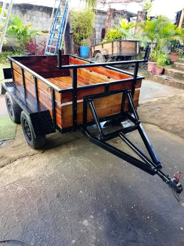 Carrocinha de dois eixos nova