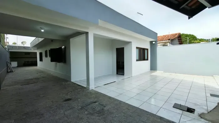 Casa no bairro Gaivota, em Itanhaém, litoral sul de São Paulo