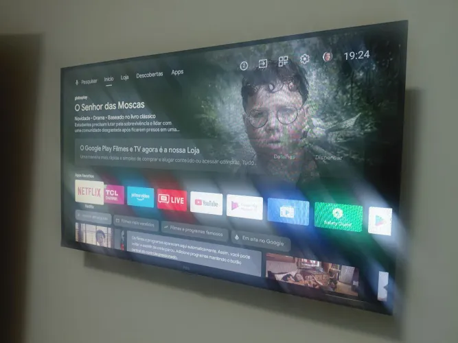 TV smart 32 polegadas - nova.