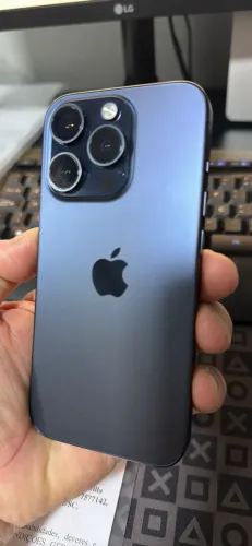 iPhone 15 pro 512 GB - bateria 94%