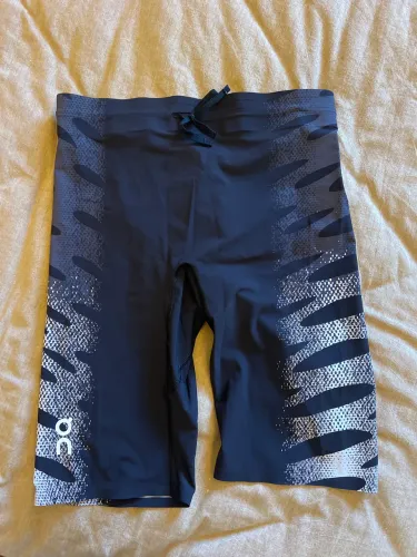On zero half tights