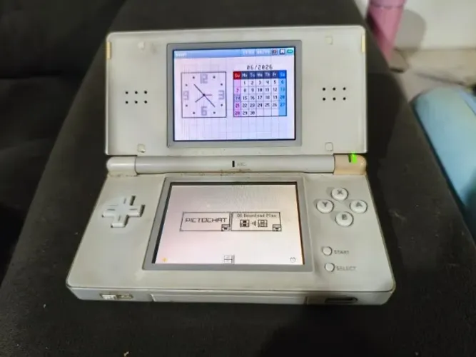 Nintendo DS Lite