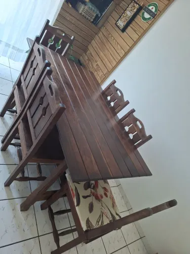 Mesa madeira maciça