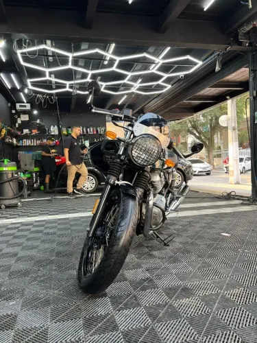 Continental GT 650 Café Racer - Royal Enfild