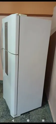 Vendo geladeira Eletrolux 553 litros , modelo DF80