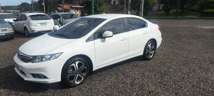 Honda Civic Sedan LXS 1.8/1.8 Flex 16V Aut. 4P 2014