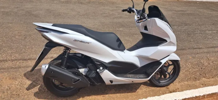 PCX 160 COM APENAS 300 KM RODADOS