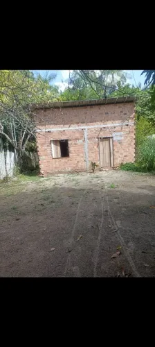 Casa à venda bem localizada