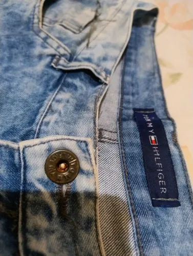 Bermuda Jeans de Marca Tommy Hilfiger