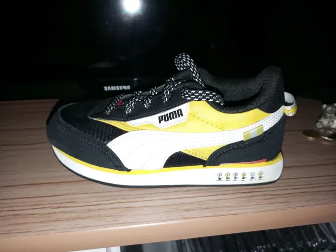 Vendo tênis original da puma infantil tamanho 30