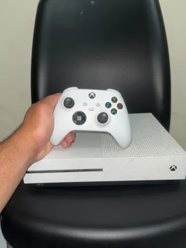 Xbox one s 1TB,com controle original do series s 