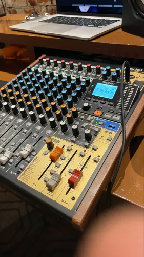 Tascam model 12