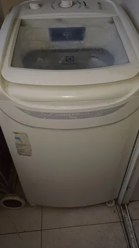Vende se Maquina de lavar roupa Eletrolux, 9k, automatica por apenas R$ 499,00.