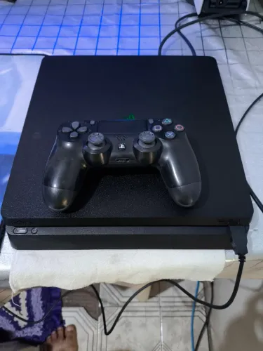 Ps4 slim 1TB DESBLOQUEADO aceito propostas