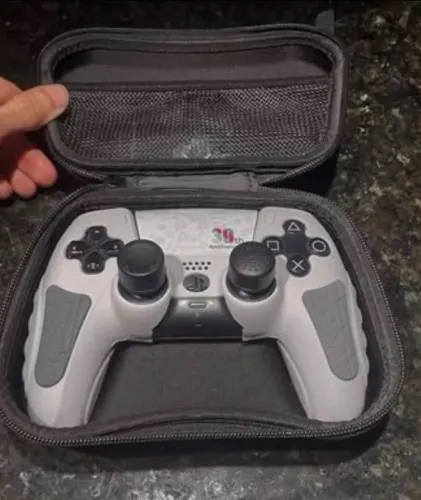 ? Controle PS5 All Black - Hall Effect (Sem Drift) + Capa 30 Anos PS