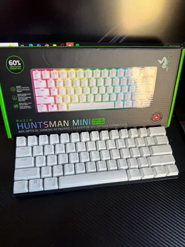 Teclado Razer Huntsman Mini, Switch Red, 60%