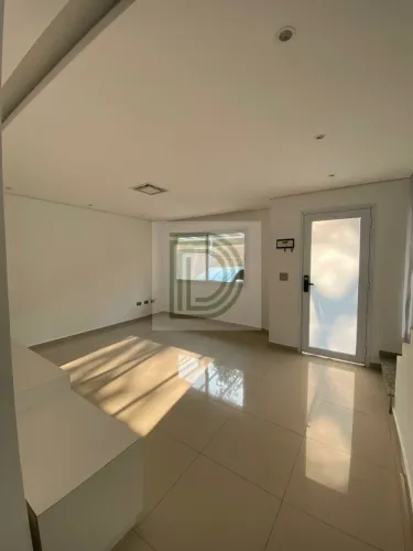 Granja Viana - Linda casa com piscina, suíte e área gourmet | Ao lado do Rodoanel e a 250m