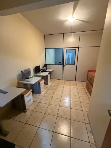 Sala mobiliada setor comercial sul