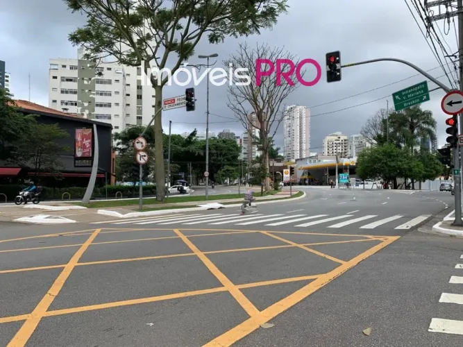 Terreno ZM numa esquina maravilhosa