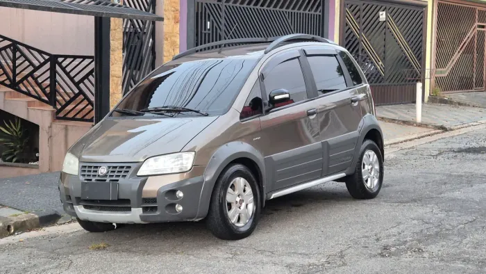 Fiat Idea Adv./ Adv.lock.dualogic 1.8 Flex 5P 2010
