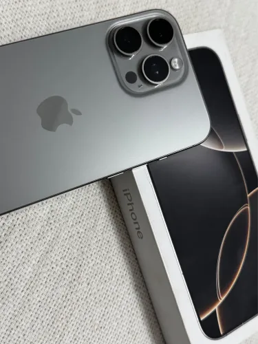     iPhone 16 Pro Max 256GB Titânio Natural - Excelente Estado