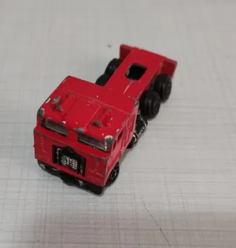 Miniatura Carreta Vermelha