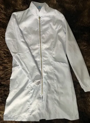 Jaleco Feminino Branco com Zíper Dourado - Tam. P