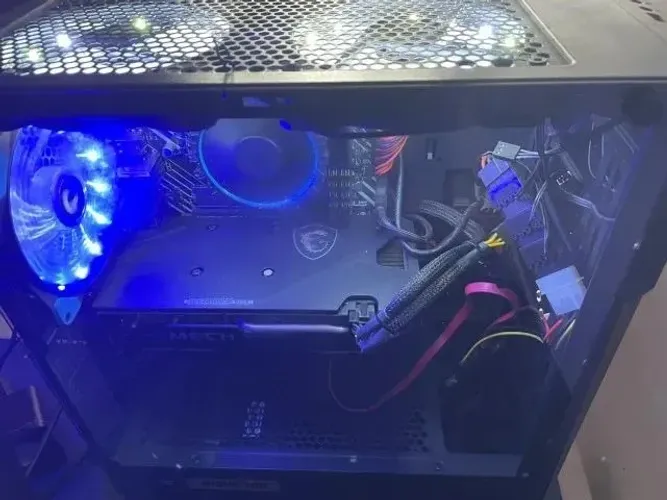 PC Gamer i5-12400F · RX 6650 XT · 32GB RAM