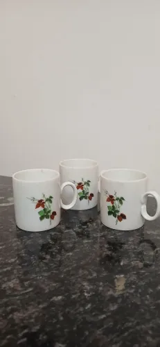 03 xícaras de café vintage
