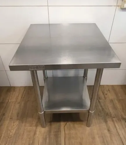 Mesa Inox com bancada inferior 60cmx60cmx85cm